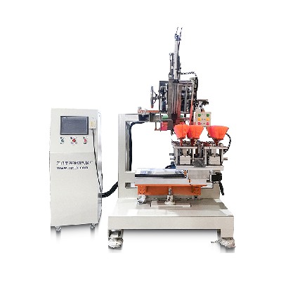 一出四掃把植毛機